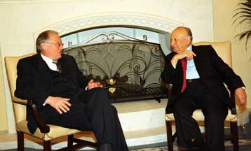 Η επίλυση του Κυπριακού δεν αποτελεί προϋπόθεση για ένταξη, επανέλαβε ο Φερχόιγκεν