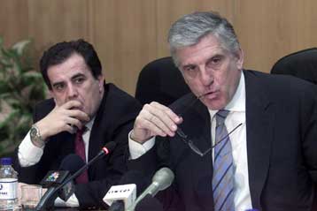 Καμία διαφωνία του τέως αρχηγού ΓΕΝ με την κυβέρνηση, διαβεβαίωσε ο Γ.Παπαντωνίου