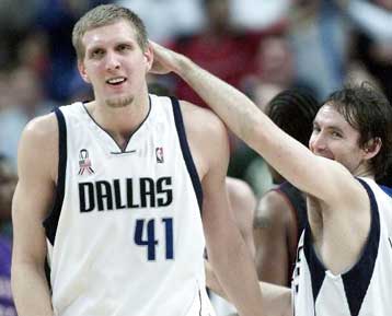 Οι Μάβερικς ωθούν τους Ράπτορς εκτός πλέι οφ