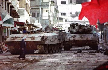 Το αρχηγείο του Αραφάτ στη Γάζα βομβάρδισε το Ισραήλ