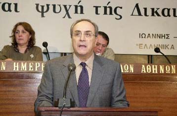 Κατά της συνεργασίας με το ΠΑΣΟΚ τάχθηκε η πλειοψηφία των στελεχών του ΣΥΝ