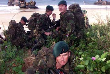 Διαψεύδει η βρετανική κυβέρνηση τα περί σεναρίων για προετοιμασία επέμβασης στο Ιράκ