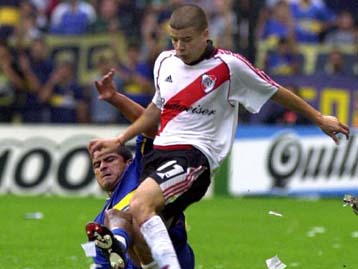 Με θρίαμβο της Ρίβερ Πλέιτ (3-0 επί της Μπόκα Τζούνιορς) έληξε το «superclassico»