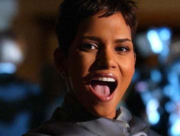 Ράσελ Κρόου, Χάλε Μπέρι οι «εκλεκτοί» των συναδέλφων τους του Screen Actors Guild