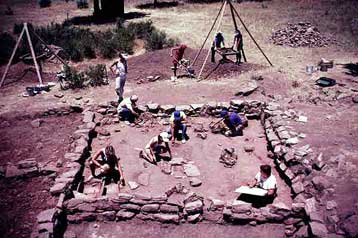Πέθανε ο αρχαιολόγος Αγγελος Χωρέμης