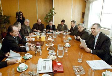 Σύνταξη στα 37 χρόνια εργασίας χωρίς όριο ηλικίας για όλους τους ασφαλισμένους