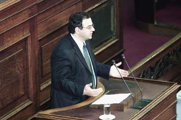 Αποχώρηση της ΝΔ από τη Βουλή κατά τη συζήτηση του Taxis