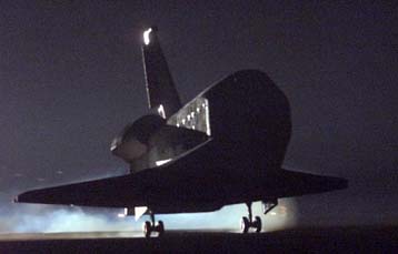 Επέστρεψε το Columbia, μετά την επιτυχημένη αποστολή επιδιόρθωσης του Hubble