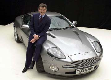 Απέκτησε όνομα («Πέθανε μία άλλη ημέρα») το νέο φιλμ του Τζέιμς Μποντ