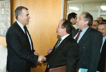 Συνεχίζονται την Τετάρτη οι επαφές Ρέππα για το ασφαλιστικό