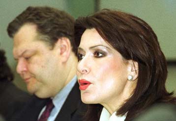 Ο εθελοντισμός προκάλεσε ένταση στη συνεδρίαση της Εθνικής Επιτροπής για το 2004