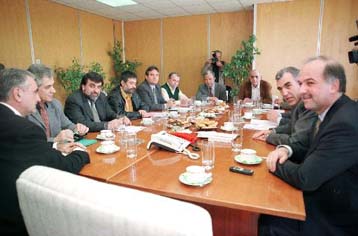 Πέντε προτάσεις Ρέππα σε δημοσίους υπαλλήλους για ασφαλιστικό – Επιφυλακτική η ΑΔΕΔΥ