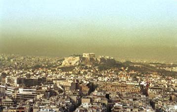 Ξεπερνούν το μέσο όρο της ΕΕ τα καρκινογόνα σωματίδια στον αέρα της Αθήνας