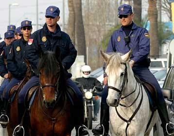 Υπερβολικά κρίνει τα μέτρα ασφαλείας μετά την 11η Σεπτεμβρίου η Διεθνής Αμνηστία