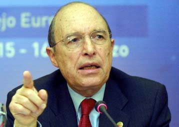 Θετικά για την Ελλάδα τα συμπεράσματα της Συνόδου Κορυφής, τόνισε ο Κ.Σημίτης