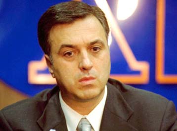 Ο Κάρατζιτς δεν κρύβεται στο έδαφός μας, διαβεβαιώνει ο πρωθυπουργός του Μαυροβουνίου