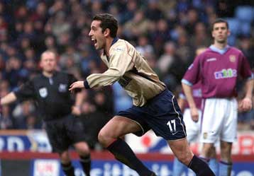 Πέρασε η Αρσεναλ από την Αστον Βίλα με 2-1