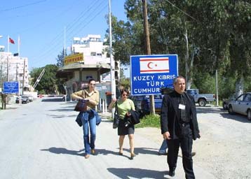 Ζητά νομιμοποίηση της διχοτόμησης στην Κύπρο ο Ραούφ Ντενκτάς