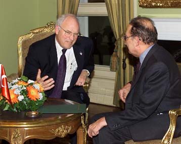 Το Ιράκ επισκίασε τις επαφές του Ντικ Τσένι στην Τουρκία