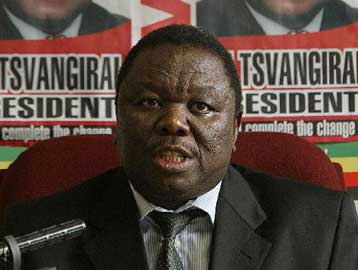 Για προδοσία κατηγορείται ο ηγέτης της αντιπολίτευσης στη Ζιμπάμπουε