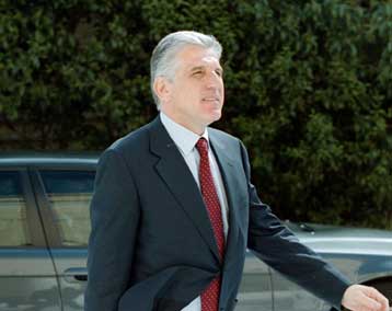 Μέτρα για τη βελτίωση των συνθηκών διαβίωσης των στρατευμένων εξήγγειλε ο υπ.Αμυνας