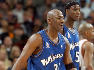 Νίκη για τους Ουίζαρντς επί των Νάγκετς με τον Μάικλ Τζόρνταν να επιστρέφει στο παρκέ