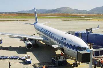 Σε δραστική μείωση των δαπανών προχωρά η Ολυμπιακή Αεροπορία