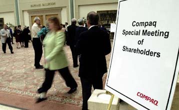 Υπέρ της συγχώνευσης με την Hewlett-Packard ψήφισαν οι μέτοχοι της Compaq