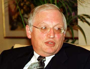 Το χρονοδιάγραμμα της διεύρυνσης της ΕΕ δεν αλλάζει, επανέλαβε ο Φερχόιγκεν