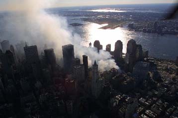 Τα δικαστήρια για τους τρομοκράτες σκιαγράφησε (σαν στρατοδικεία) ο Ράμσφελντ