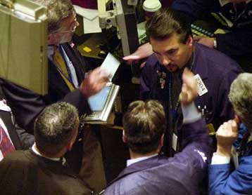 Νέες απώλειες για τον Dow Jones την Πέμπτη – Υψηλότερα ο Nasdaq