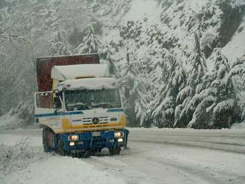 Χειμωνιάτικο τοπίο σε όλη τη χώρα – Από τη Δευτέρα βελτίωση του καιρού