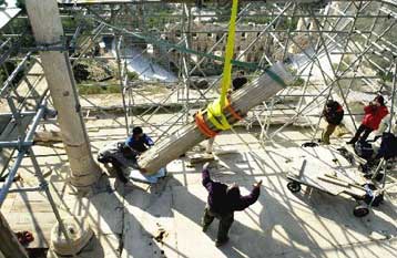 Επίσκεψη Σημίτη στην Ακρόπολη για την πορεία των αναστηλωτικών έργων