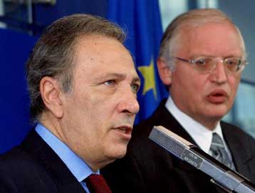 Στην ΕΕ επιρρίπτει τις ευθύνες για το τέλμα στο Κυπριακό ο Ισμαήλ Τζεμ