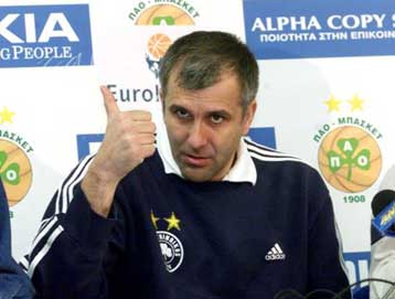 Τη διαφορά των 18 πόντων ζήτησε ο Ζέλιμιρ Ομπράντοβιτς κόντρα στον Ολυμπιακό