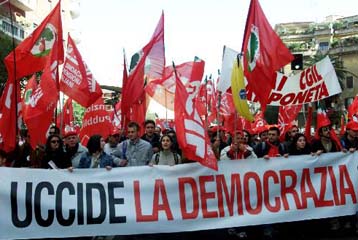 Η τρομοκρατία διχάζει κυβέρνηση και εργατικά συνδικάτα στην Ιταλία