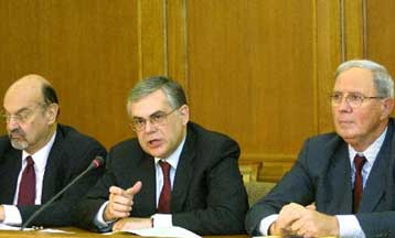 «Καμπανάκι» για την υπερχρέωση των νοικοκυριών χτυπά η Τράπεζα της Ελλάδος