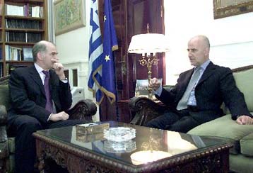 Ιστορική ευκαιρία οι συνομιλίες για την επίλυση του Κυπριακού, εκτιμά ο Γ.Παπανδρέου