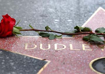 Πέθανε στα 66 του, χτυπημένος από ανίατη ασθένεια, ο Ντάντλεϊ Μουρ