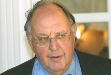 Παράσταση διαμαρτυρίας στην πρεσβεία του Ισραήλ στην Αθήνα από Έλληνες βουλευτές