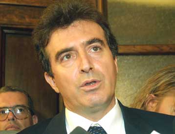 Νέο κόμμα με υποψήφιο πρωθυπουργό τον Σημίτη προτείνει και πάλι ο Χρυσοχοΐδης