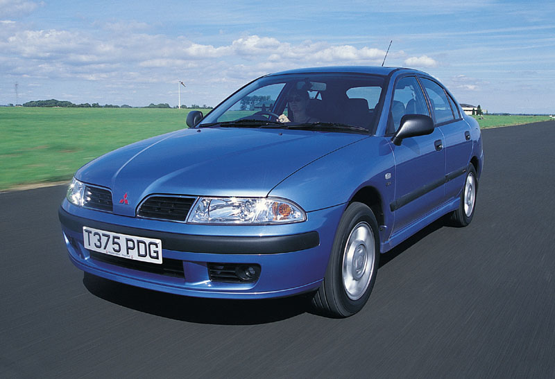 Νέος κινητήρας diesel άμεσου ψεκασμού για το Carisma