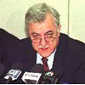 Η λοίμωξη «κλείνει» και τα σχολεία