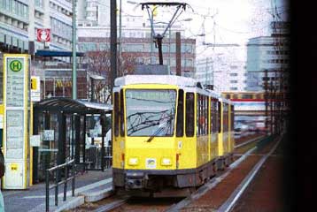 Υπόγειο το τραμ σε τμήματα της διαδρομής του – Υπογράφηκε η σχετική συμφωνία