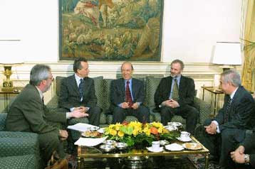 «Δεν είμαι ισόβιος πρόεδρος του ΠΑΣΟΚ» δήλωσε ο Κώστας Σημίτης