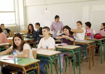 Νέους τρόπους αναζητούν τα φροντιστήρια για να γίνουν οι εξετάσεις προσομοίωσης