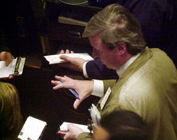 Υποχωρούν οι ευρωπαϊκές κεφαλαιαγορές την Τρίτη – Σημαντικά κέρδη για τον Nikkei