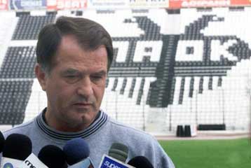 Διάψευση Μπάγεβιτς για τα περί σίγουρης παραμονής του στον πάγκο του ΠΑΟΚ