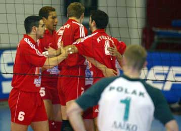 Έκανε το πρώτο βήμα για τον τελικό των πλέι οφ βόλεϊ ανδρών ο Ολυμπιακός