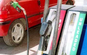 Στα ύψη οι τιμές των υγρών καυσίμων – Αύξηση κατά 24 δραχμές από τις αρχές του έτους